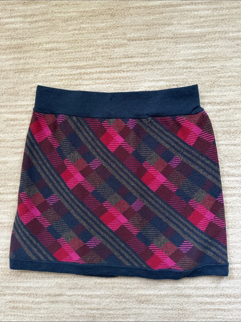 Title Nine Merino Wool That's a Wrap' Plaid Mini Skirt Blue Pink Plaid Sz Medium